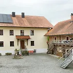 Schoenauer Hof - Wohnung Lux