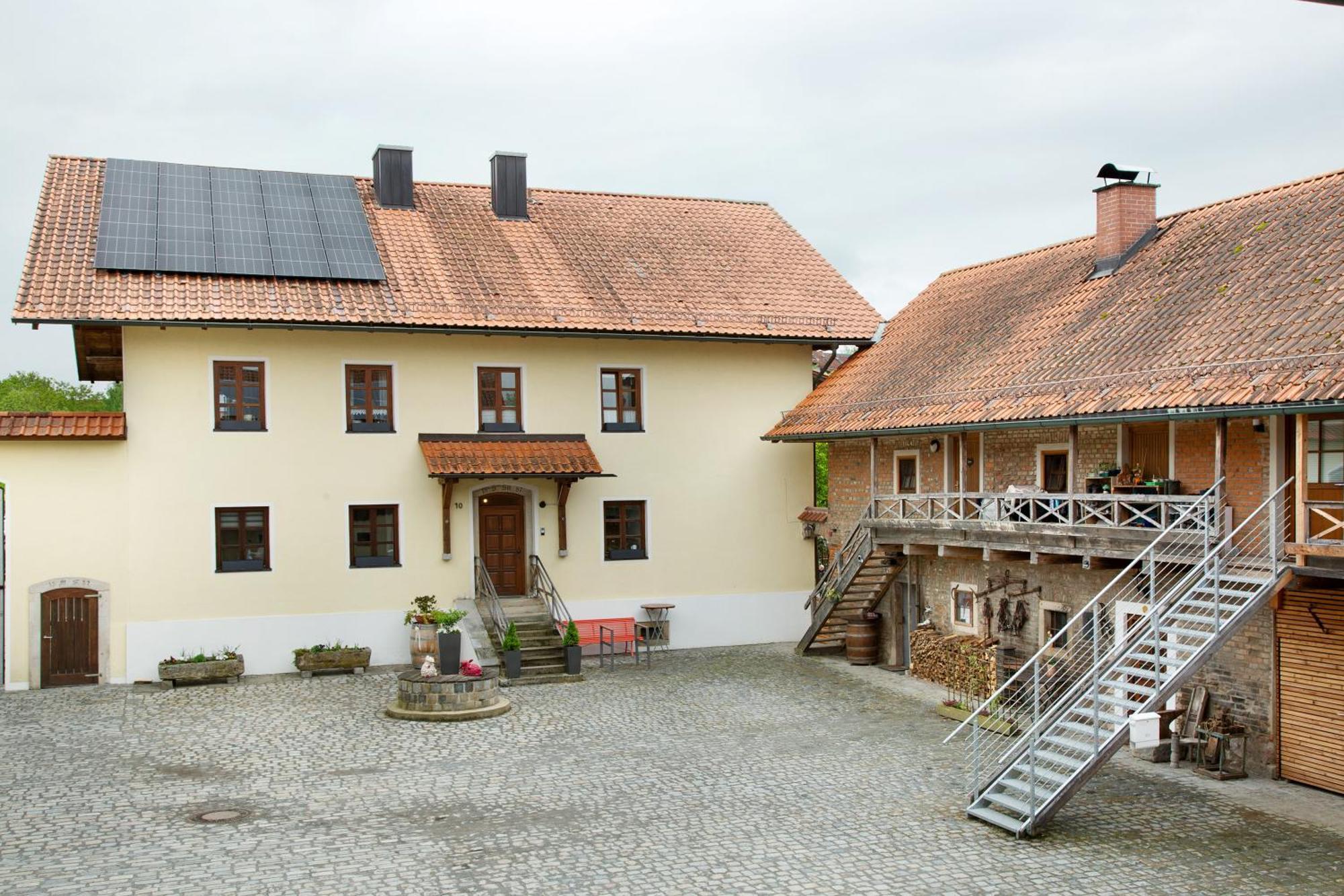 Schoenauer Hof - Lux